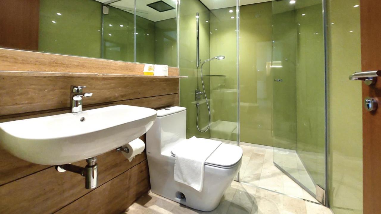 Private Room At Sky Suites Klcc By Irent365 Kuala Lumpur Exterior foto